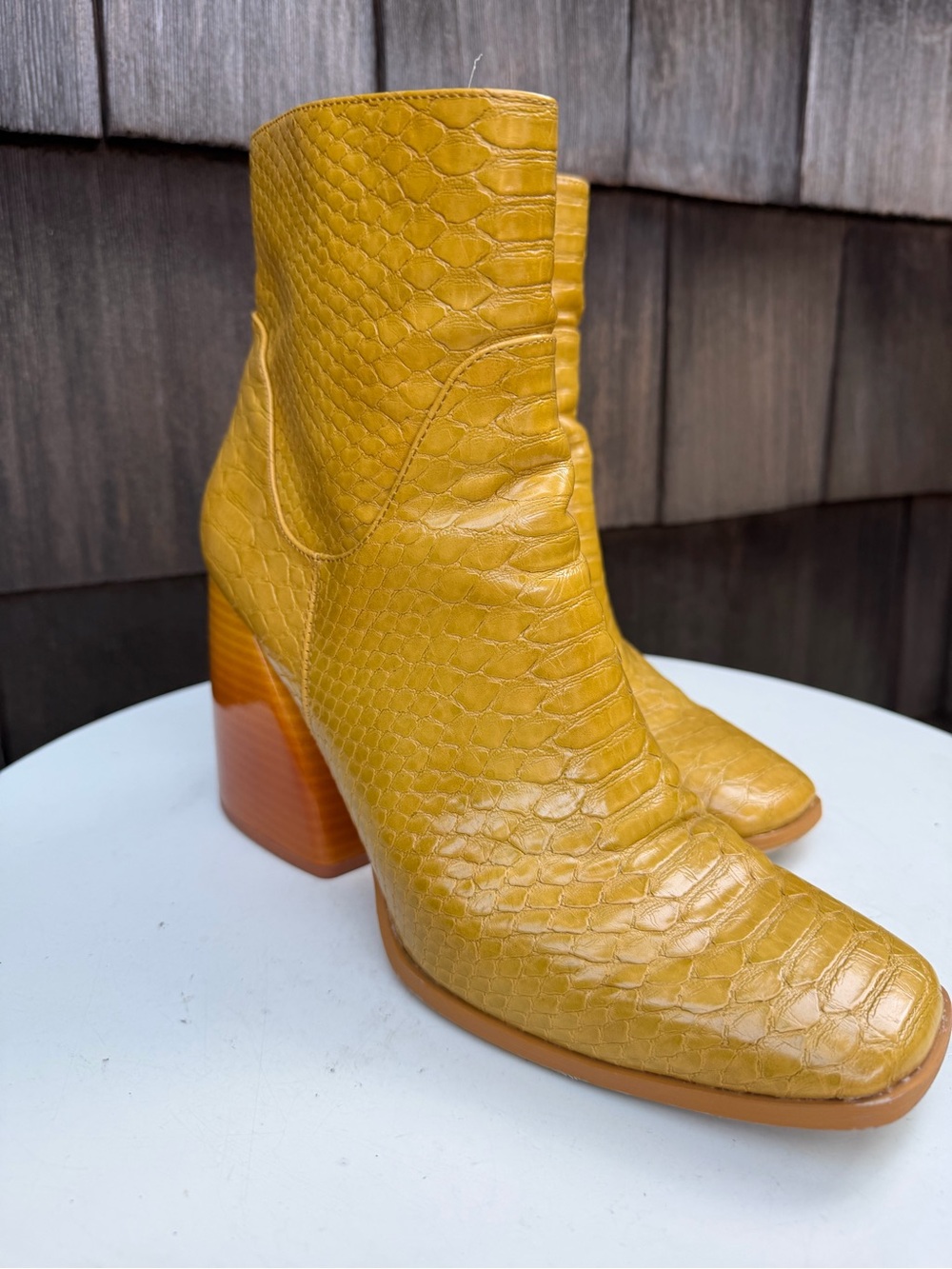 Circus by Sam Edelman booties yellow textured faux leather heels Sz 9.5 - Picture 5 of 10